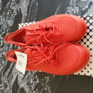 NWT Addias/Stella McCartney Red Sneakers US 10.5